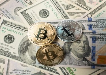 bitcoin pieniądze